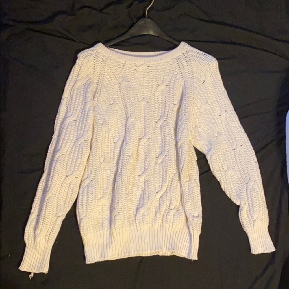 Cream Knitt Swearter